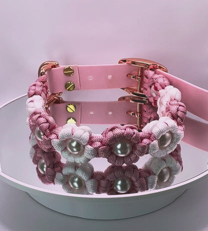 Le collier FLORÉA rose et blanc